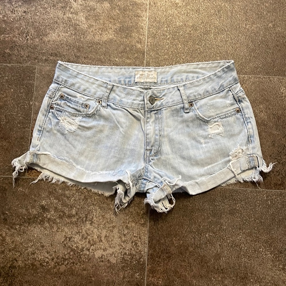 Aeropostale Jean Shorts. 3/4.